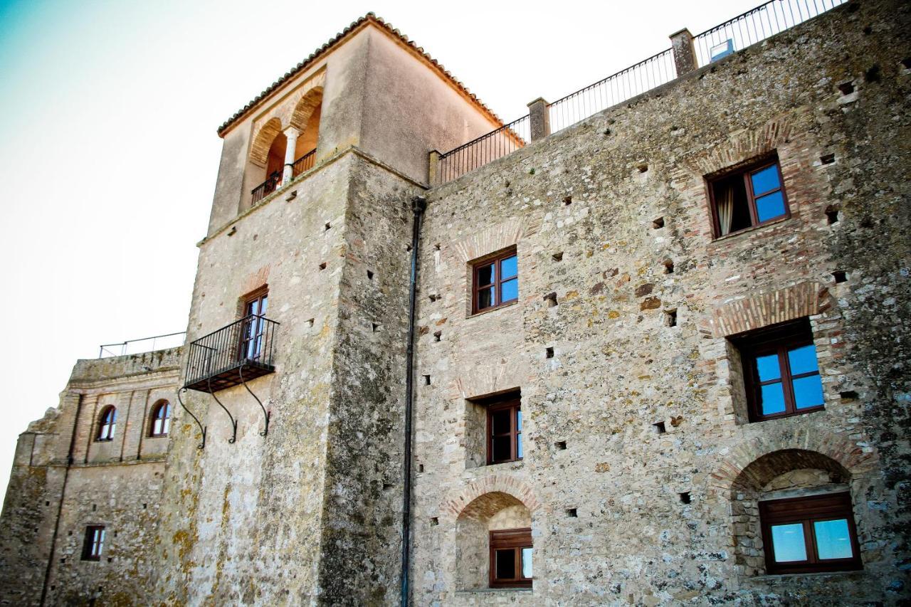 Hotel Tugasa Castillo De Castellar Castellar de la Frontera Exterior photo